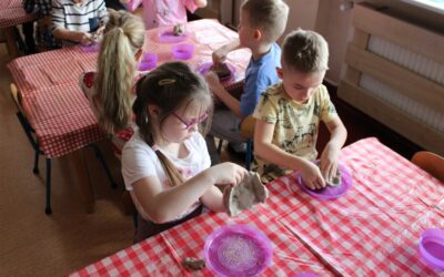 „Gliniane miseczki” – kółko zainteresowań w grupie Biedronek