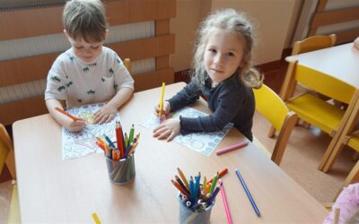 „Cyrk do nas dziś zawita, będzie śmiech i zabawa znakomita” – obchody Dnia Cyrku w grupie „Pszczółek”