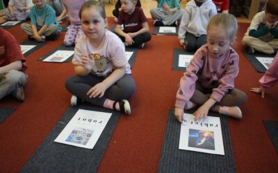 „TAJEMNICA KOSMOSU” – ZAJĘCIA W GRUPIE MYSZEK